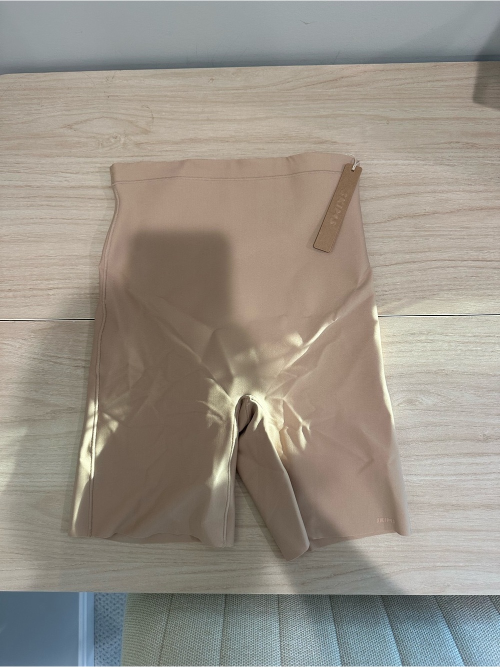NWT Skims Mid Rise Short